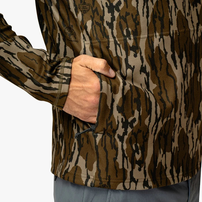 aftco-coastal-layer-mossy-oak-hooded-shirt-og-bottomland-pocket
