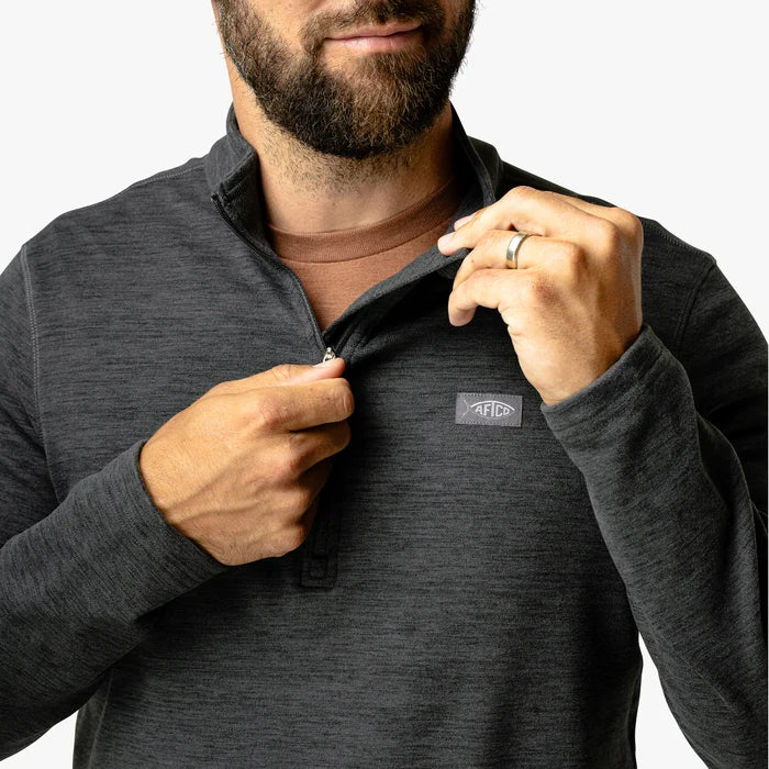 aftco-coastal-layer-quarter-zip-black-heather-model-front-zipper
