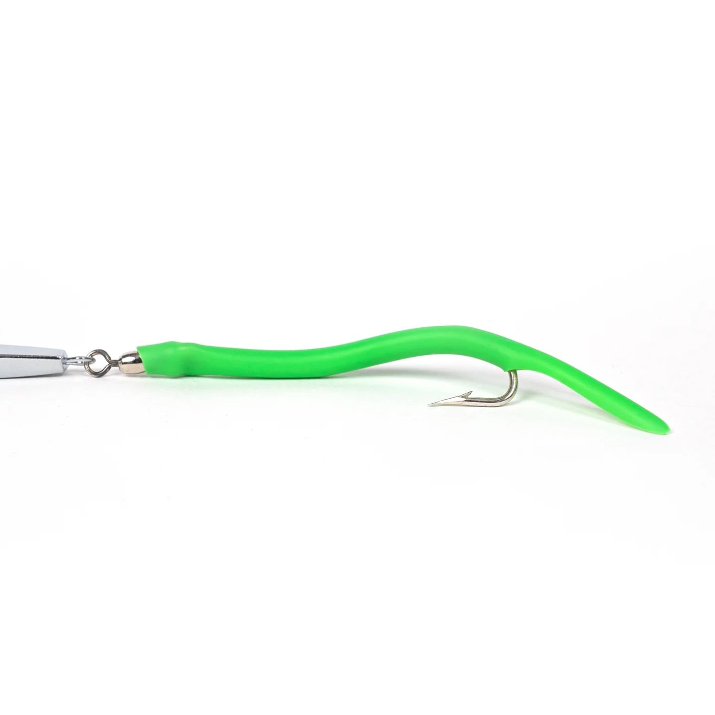 jigging-world-hammered-diamond-jig-with-tube-tail-green-tail