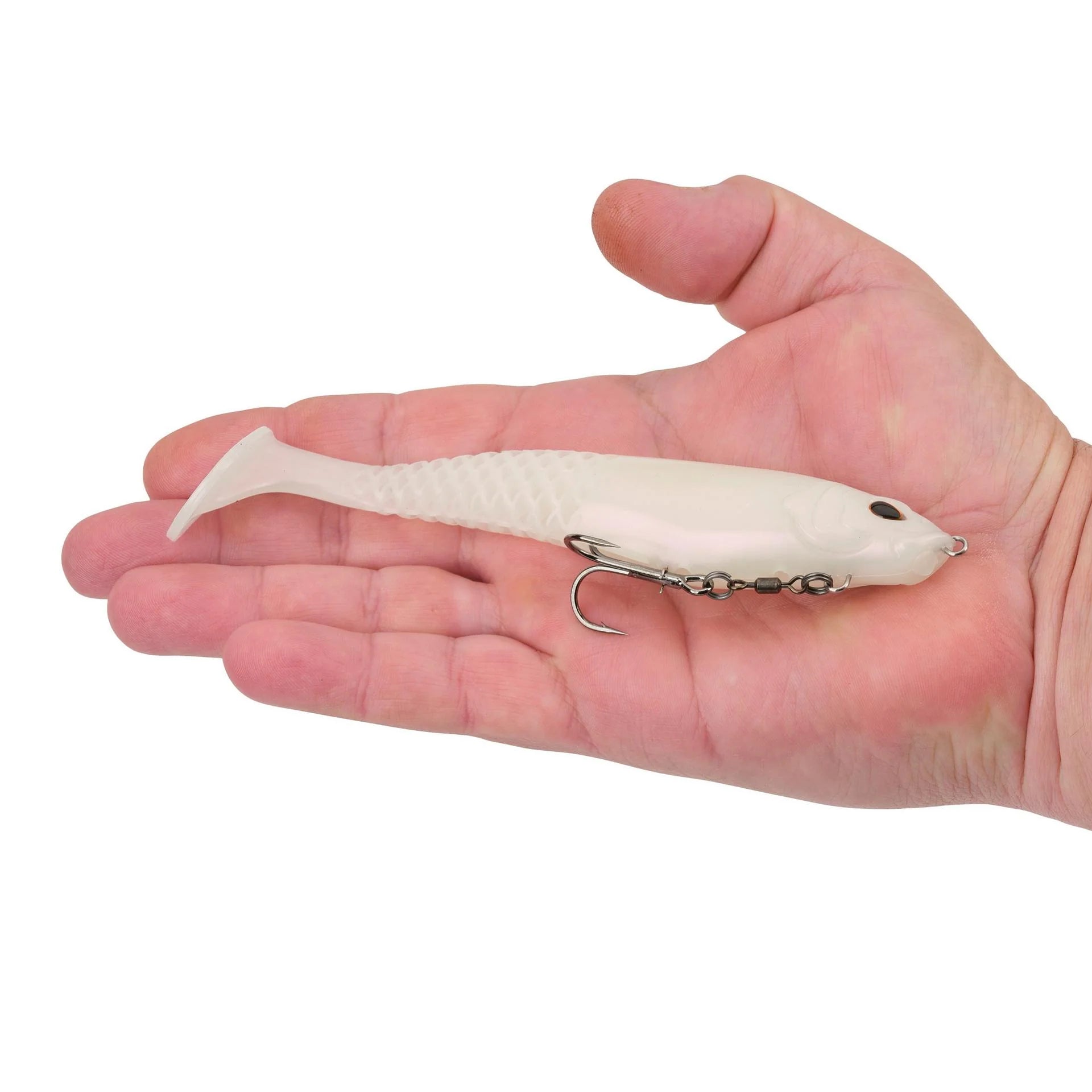 berkley-powerbait-cullshad-6-swimbait-albino-hand