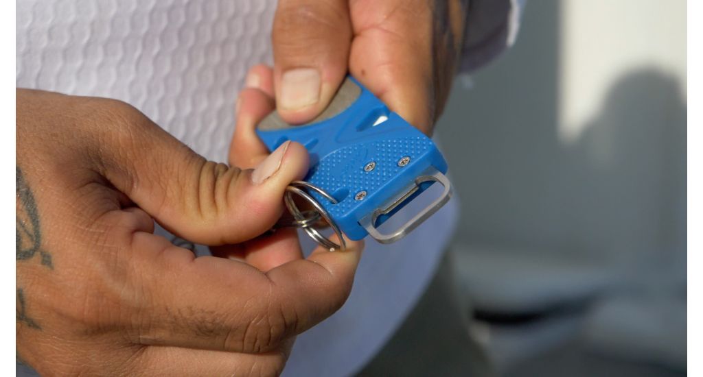 cuda_pocket_sharpener_hook_sharpener_knife_sharpener_6