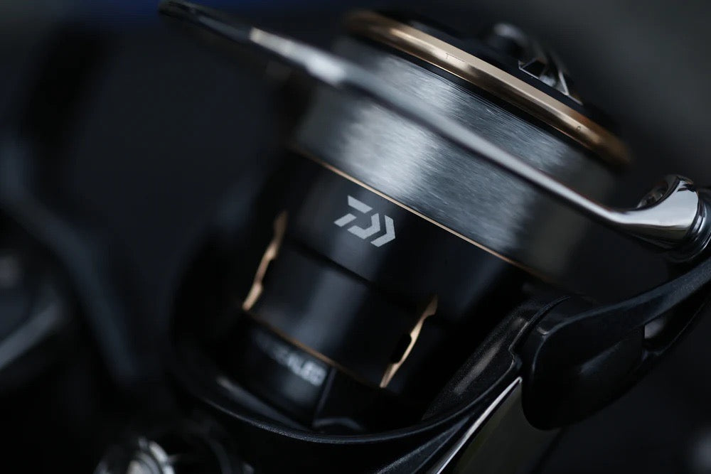 daiwa-2026-freams-lt-spinning-reel-side