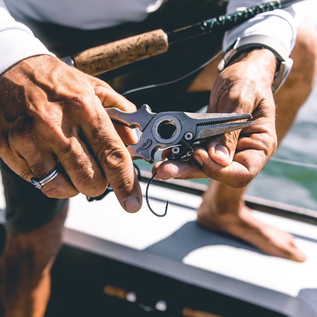 danco-premio-612-titanium-pliers-lifestyle