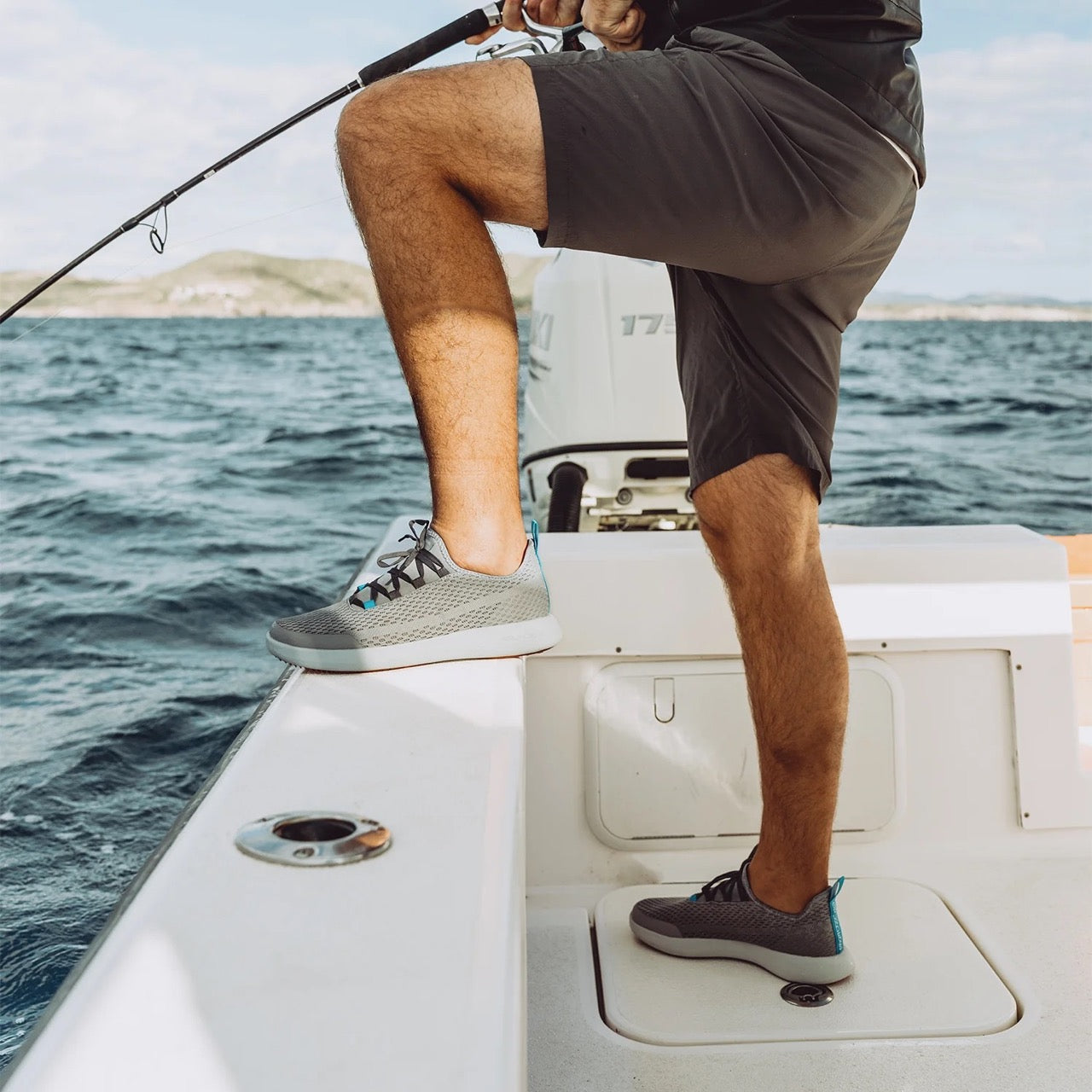 grundens-crosscurrent-fishing-boat-shoe-steel-grey-lifestyle