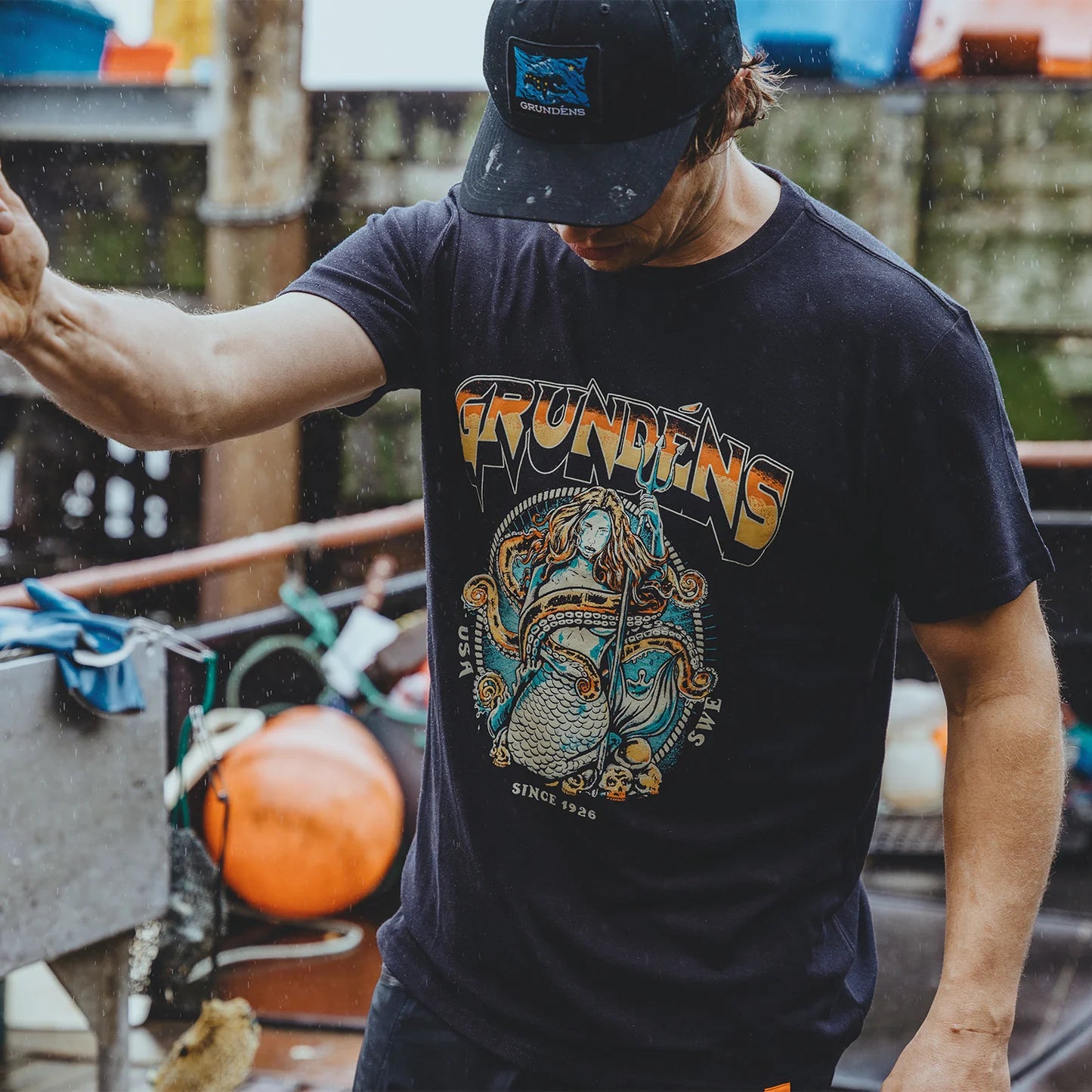 grundens-siren-short-sleeve-t-shirt-black-grundens-siren-short-sleeve-t-shirt-black-lifestyle