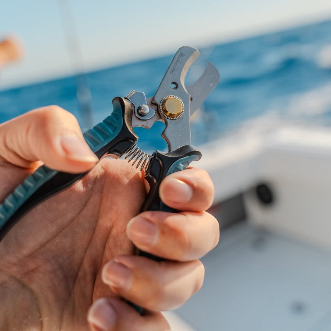 hi-seas-stainless-steel-mono-cutter-hand