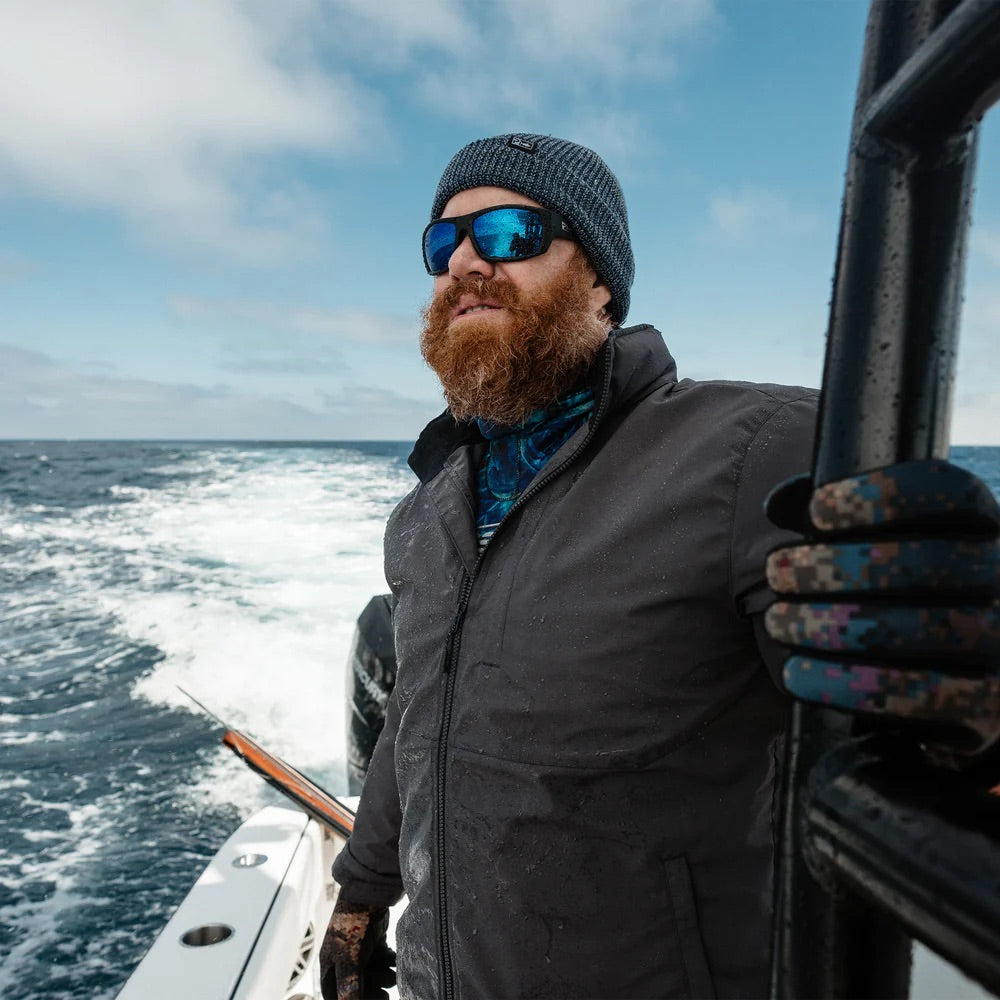 pelagic-hurricane-fishing-jacket-graphite-lifestyle-boat