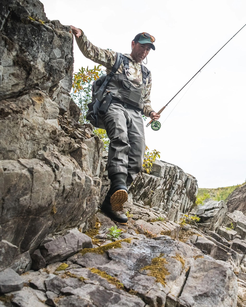 simms-mens-g3-guide-waders-stockingfoot-lifestyle-3