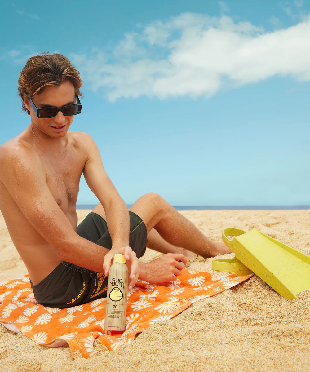 sun-bum-original-spf-70-sunscreen-spray-lifestyle