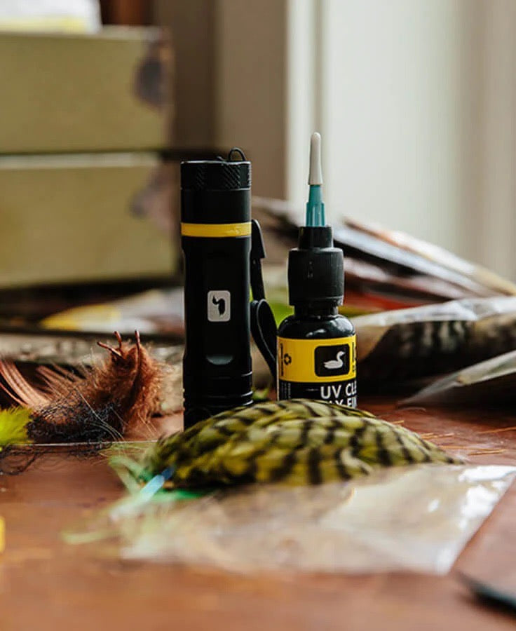 loon-uv-fly-tying-kit-lifestyle-4